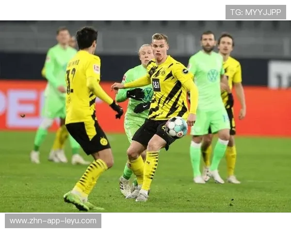 多特蒙德拟在边路选材中更注重进攻与防守平衡